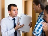Могут ли коллекторы приехать домой без решения суда?